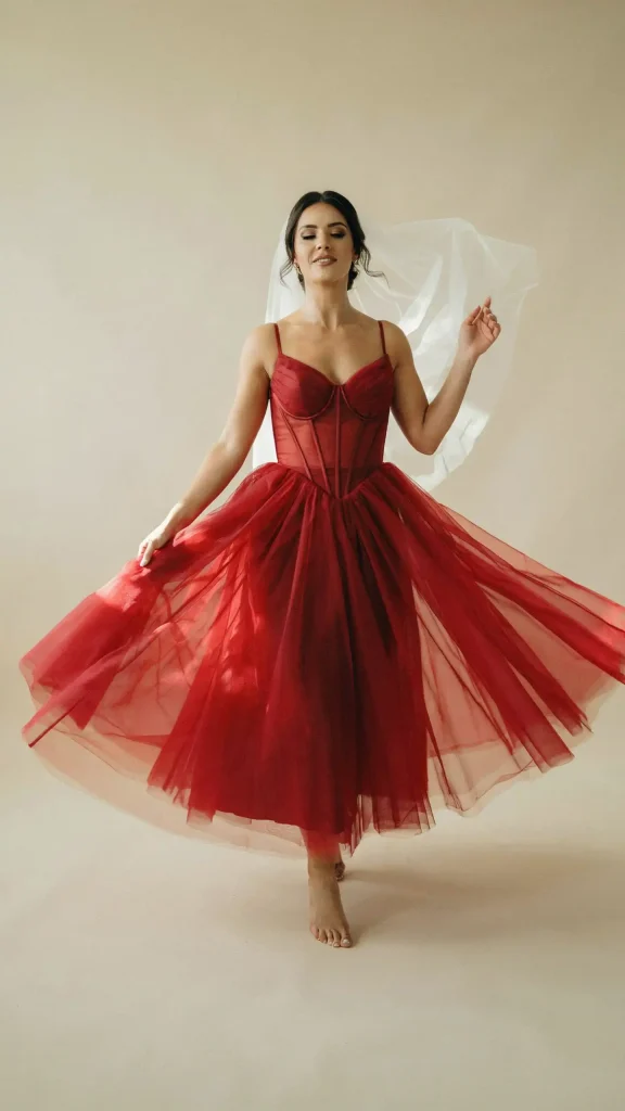 Scarlet-Basque-Waist-Wedding-Dress-with-Voluminous-Layered-Organza-Skirt Scarlet Basque Waist Wedding Dress with Voluminous Layered Organza Skirt
